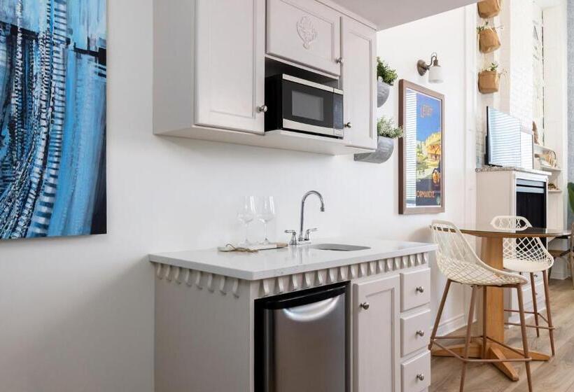 スイート, Retro Suites