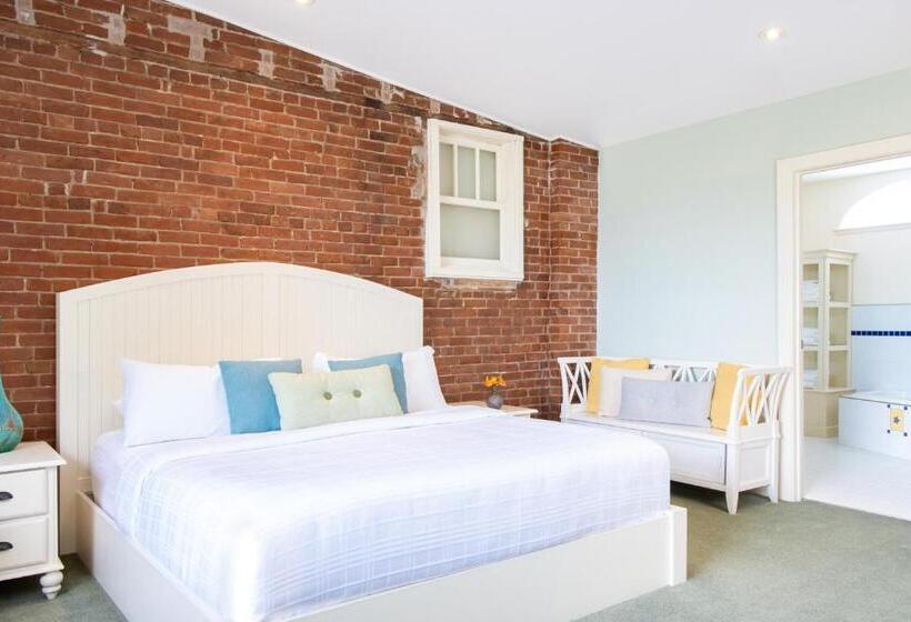 プレミアムルーム, Retro Suites