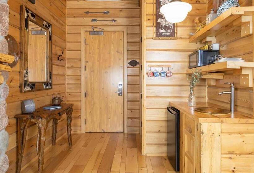 エクゼクティブスイート, Retro Suites