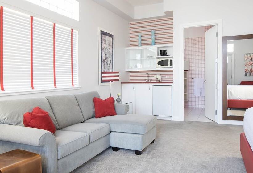 プレミアムルーム, Retro Suites