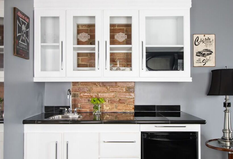 プレミアムルーム, Retro Suites