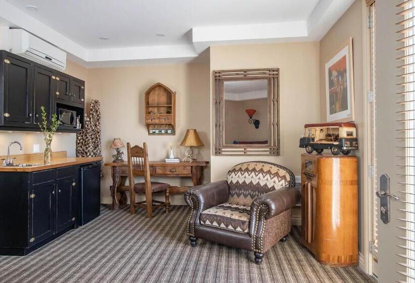 スーペリアースイート, Retro Suites