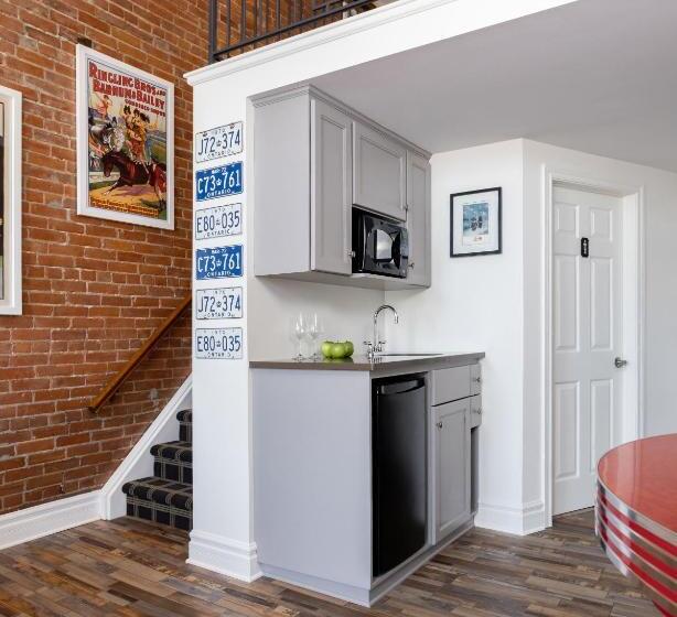 スイート, Retro Suites