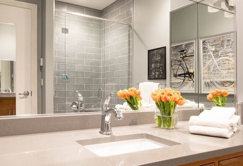 プレミアムルーム, Retro Suites