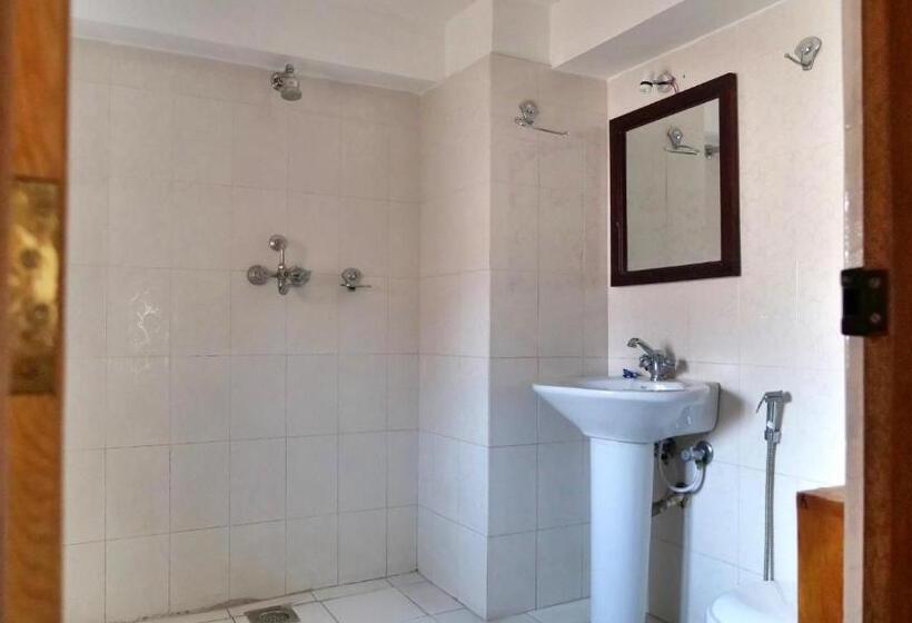 اتاق استاندارد, Sunny Guest House And Cafe