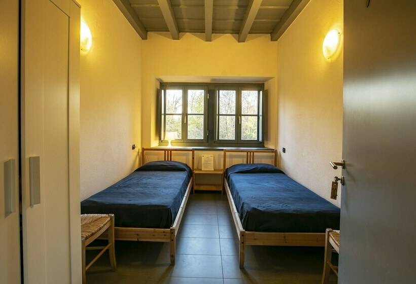 带共用浴室的标准房间, B&b E Ostello, Parco Di Monza, Cascina Costa Alta