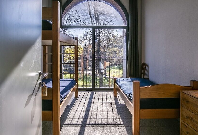 带共用浴室的标准房间, B&b E Ostello, Parco Di Monza, Cascina Costa Alta