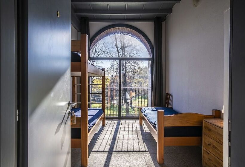 带共用浴室的标准房间, B&b E Ostello, Parco Di Monza, Cascina Costa Alta