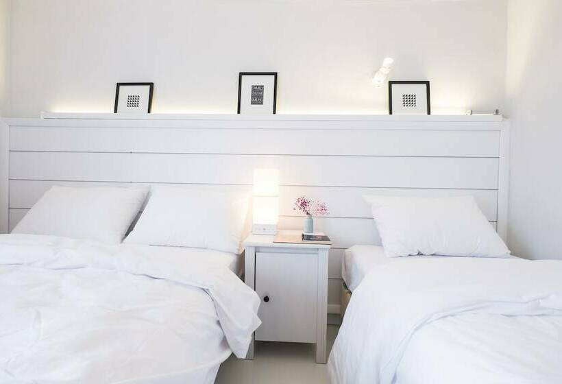 Номер Стандарт Трехместный, Canvas Hostel