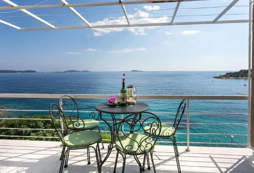آپارتمان 2 خوابه با چشم‌انداز دریا, Apartments Villa Mirjana