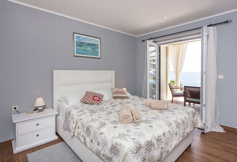 オーシャンビューのテラス付１ベッドルームアパート, Apartments Villa Mirjana