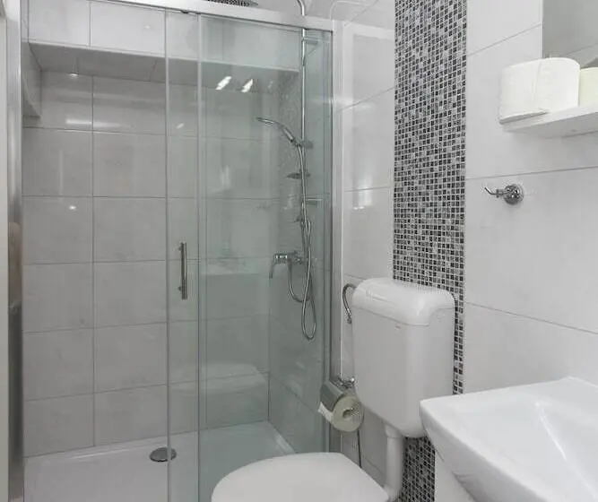 استودیوی استاندارد با چشم‌انداز دریا, Apartments Villa Mirjana