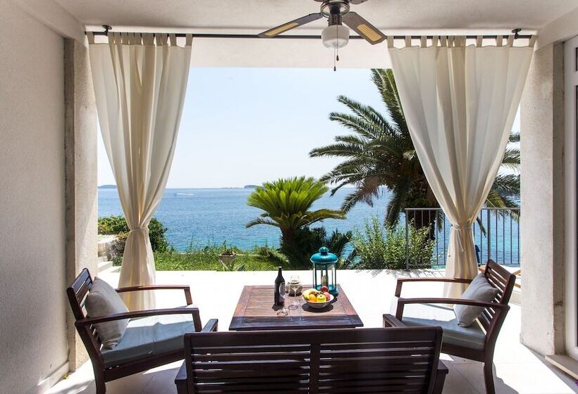 Апартаменты 1 Спальня с Террасой Вид на Море, Apartments Villa Mirjana
