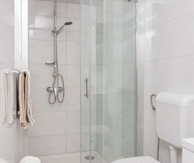 オーシャンビューのテラス付１ベッドルームアパート, Apartments Villa Mirjana