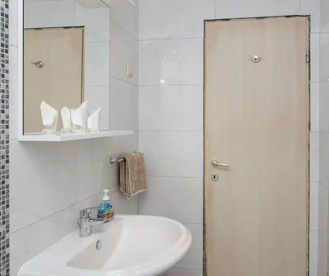 استودیوی استاندارد با چشم‌انداز دریا, Apartments Villa Mirjana