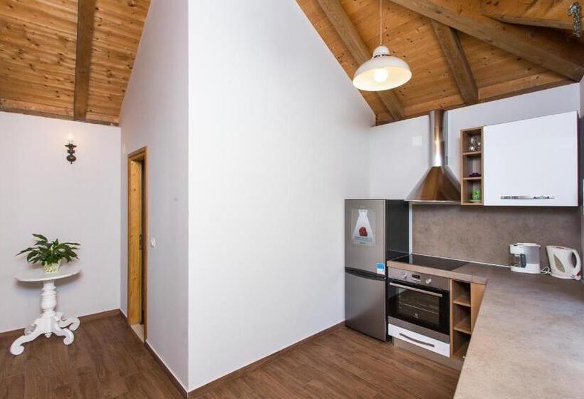 Апартаменты 1 Спальня с Террасой, Apartments Villa Mirjana