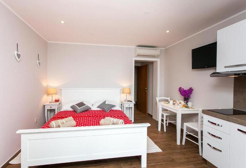 Студия Стандарт Вид на Море, Apartments Villa Mirjana
