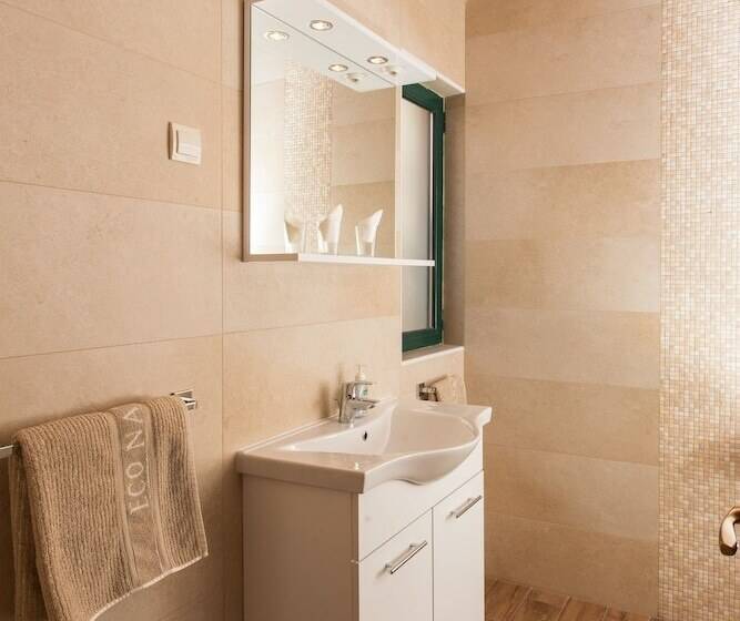 オーシャンビューのテラス付１ベッドルームアパート, Apartments Villa Mirjana