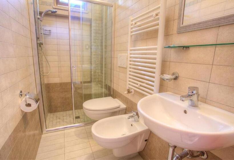 スタンダード４人部屋, Albergo Villa Lucia