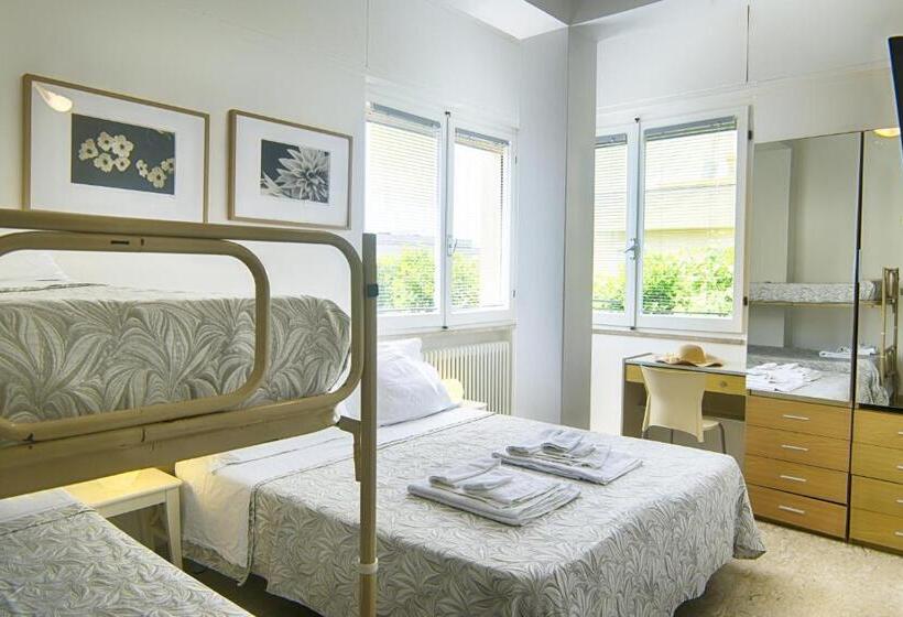 スタンダード４人部屋, Albergo Villa Lucia