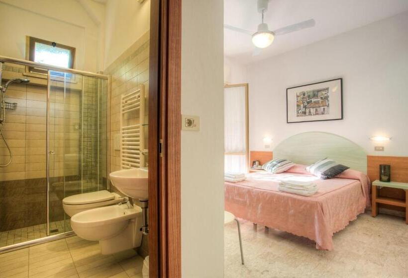 스탠다드 발코니 룸, Albergo Villa Lucia