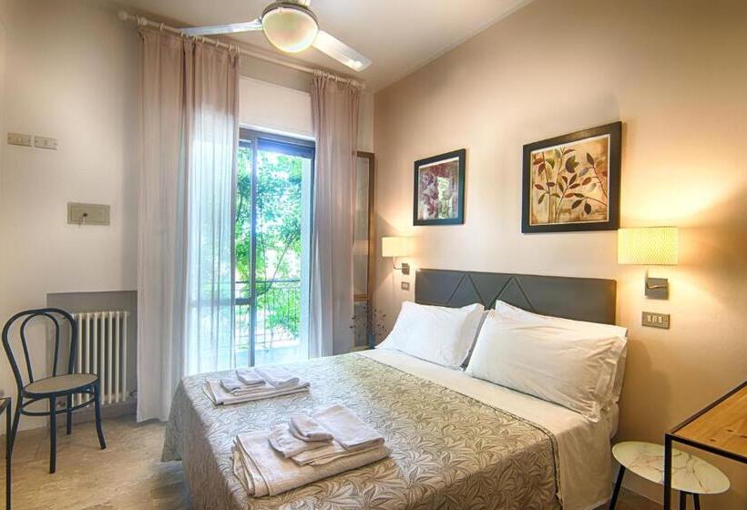 バルコニー付きスタンダードルーム, Albergo Villa Lucia