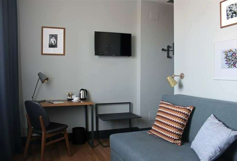 سوییت جونیور, C Hotels Joy