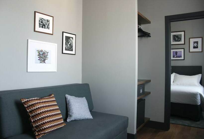 سوییت جونیور, C Hotels Joy