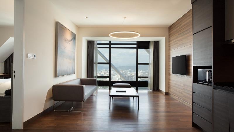 جناح, Element Kuala Lumpur