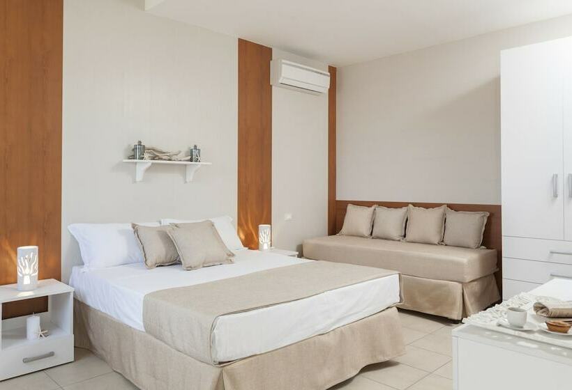 اتاق استاندارد سه نفره, Spiaggiabella Resort