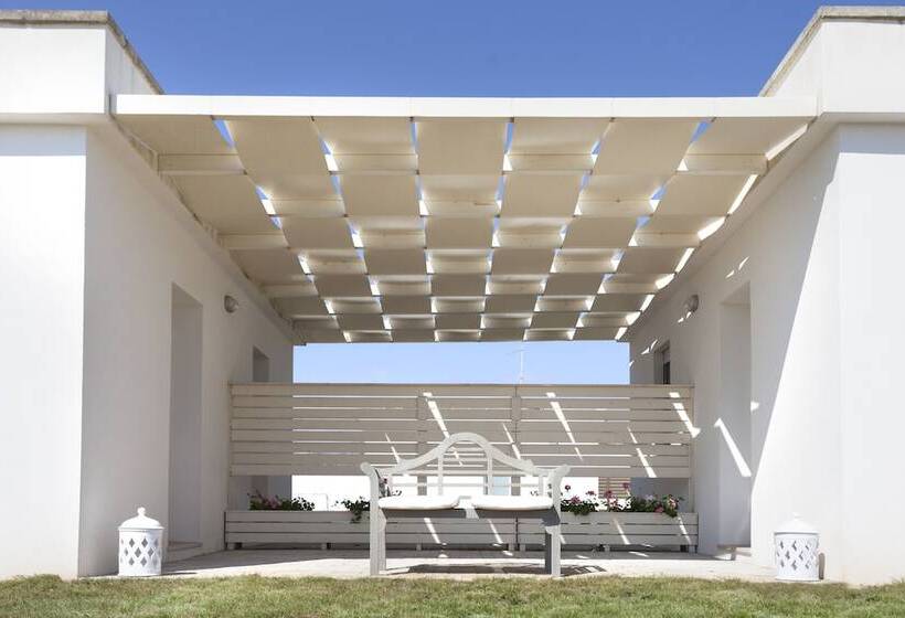 اتاق استاندارد سه نفره, Spiaggiabella Resort