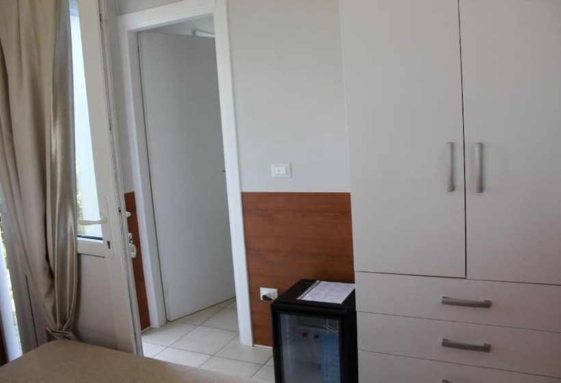 اتاق اکونومی, Spiaggiabella Resort
