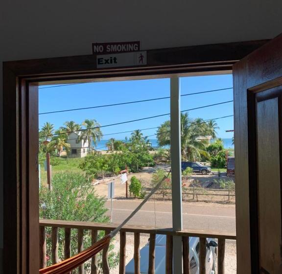 غرفة عائلية مطلّة علي البحر, All Seasons Belize