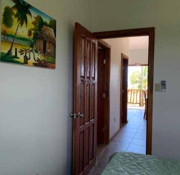 غرفة عائلية مطلّة علي البحر, All Seasons Belize