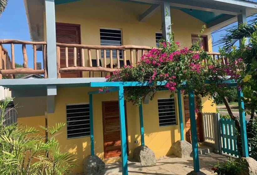 غرفة ديلوكس مطلّة علي البحر, All Seasons Belize