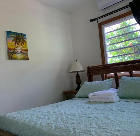 غرفة عائلية مطلّة علي البحر, All Seasons Belize