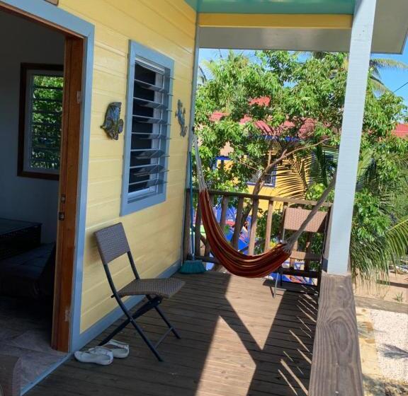 غرفة عائلية مطلّة علي البحر, All Seasons Belize