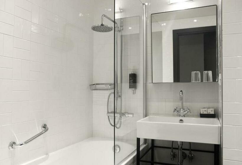 سوییت جونیور, C Hotels Joy