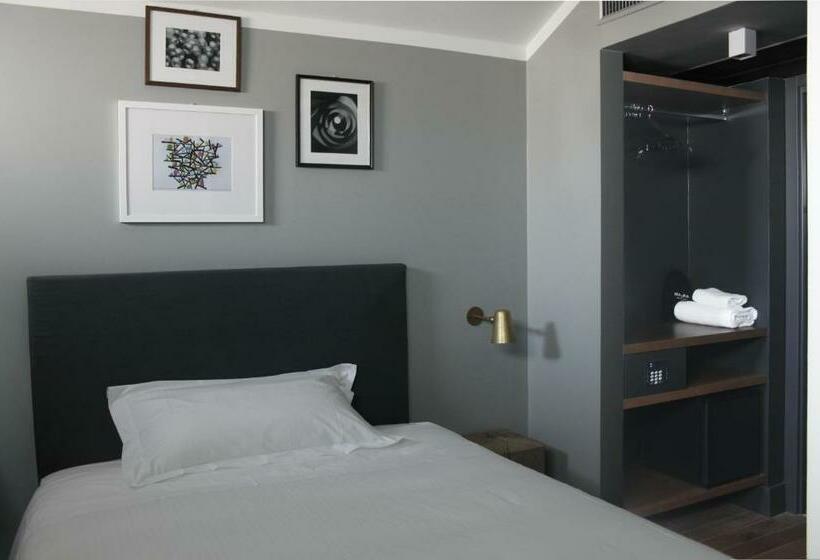 اتاق استاندارد یک نفره, C Hotels Joy