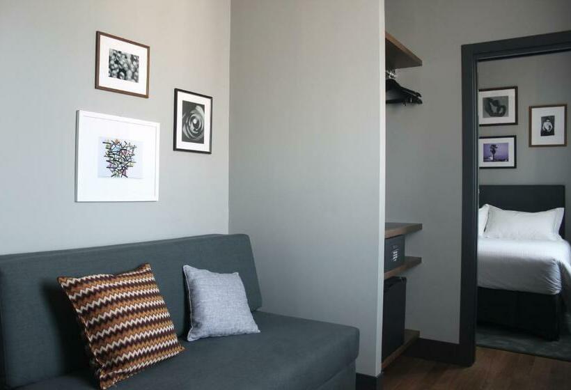 سوییت جونیور, C Hotels Joy