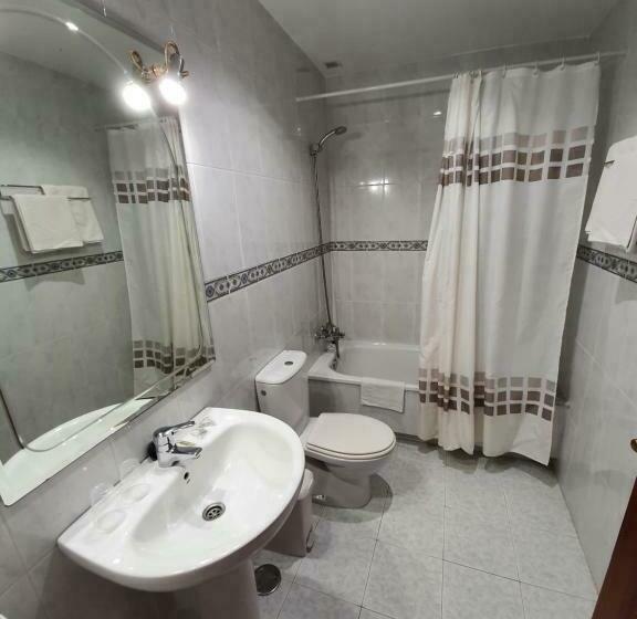 Quarto Estandar, Hostal Giadás