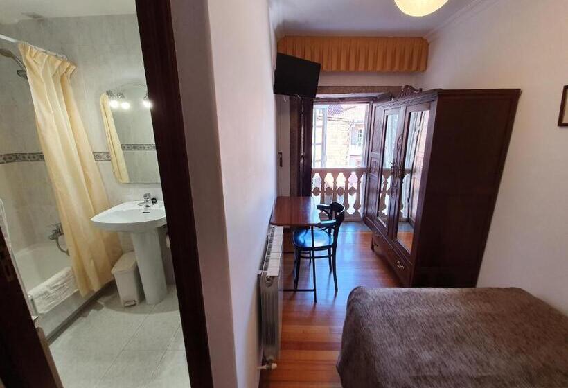 スタンダードシングルルーム, Hostal Giadás