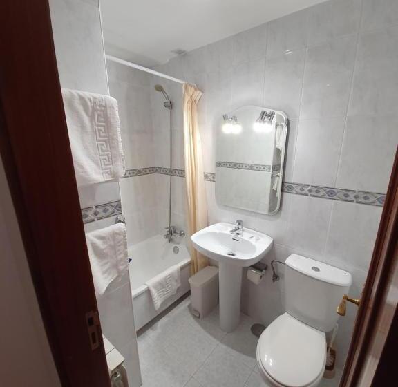 スタンダードシングルルーム, Hostal Giadás