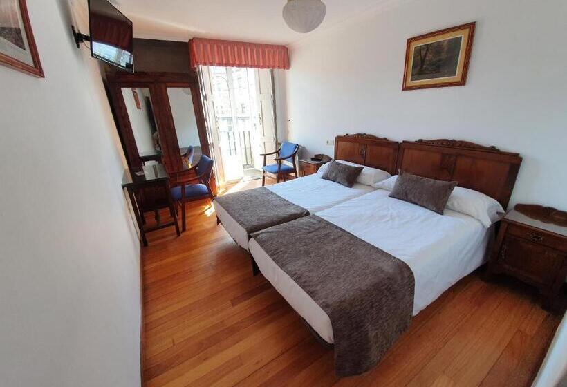 スタンダードルーム, Hostal Giadás