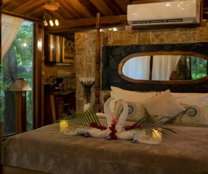 标准平房, Ocho Artisan Bungalows