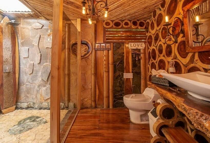 标准平房, Ocho Artisan Bungalows