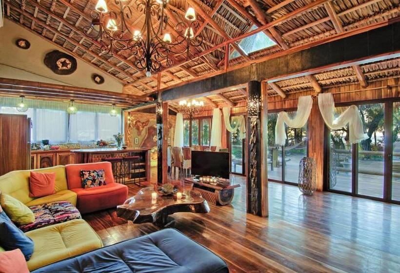 带3个卧室的别墅, Ocho Artisan Bungalows