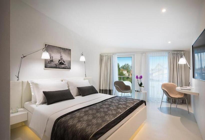Quarto Superior com Sacada, Rivalmare Boutique