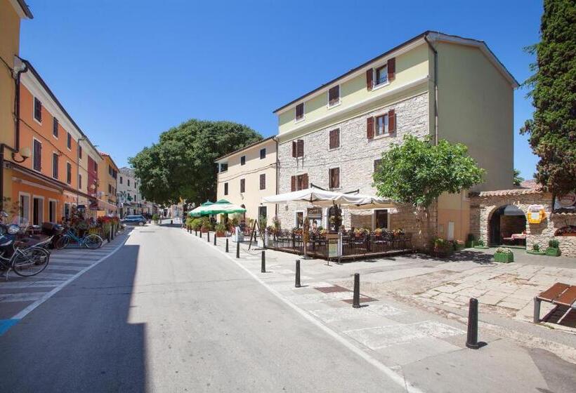 غرفة قياسية مزوَّدة بتراس, Rivalmare Boutique