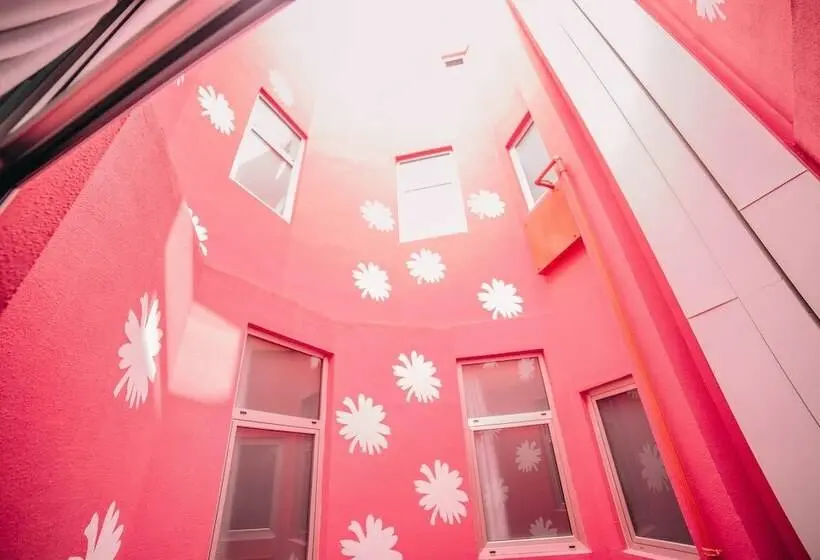 استودیوی استاندارد اینتریور, Mannix Urban Apartments